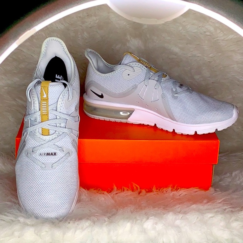 WMNS Nike air max sequent 3
